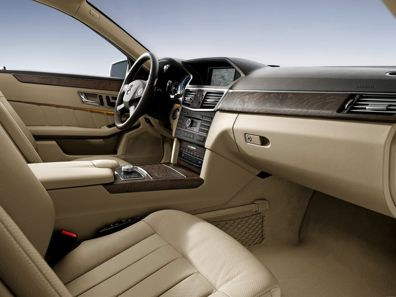 Illustration for article titled 2010 Mercedes E-Class: Mega Gallery